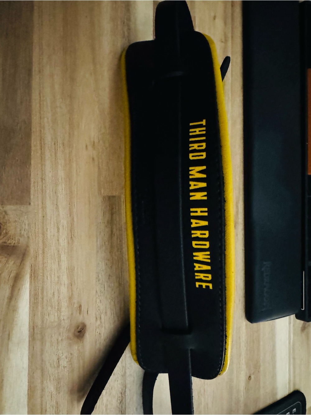 Fender vintage guitar strap